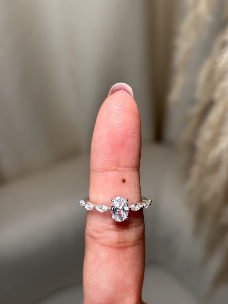 Anillo Amarella