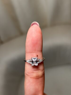 Anillo Destello Radiante