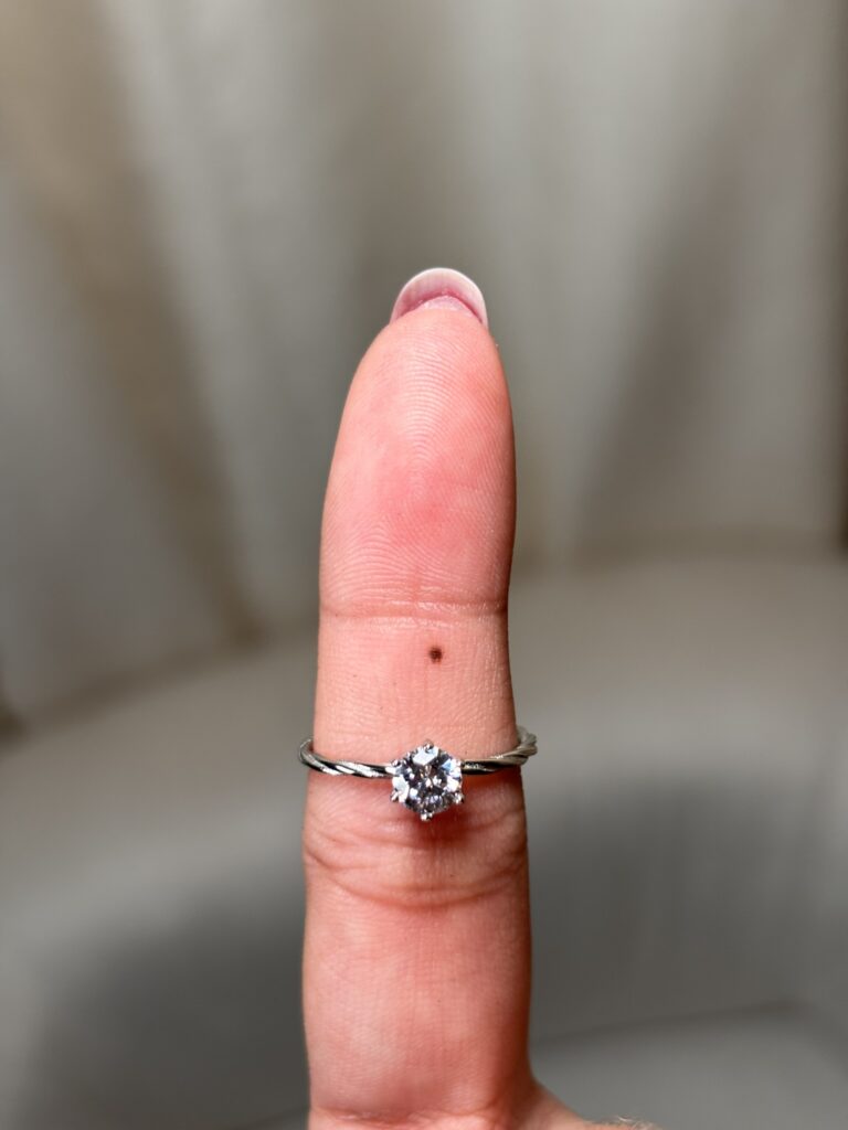 Anillo Abrazo de luna