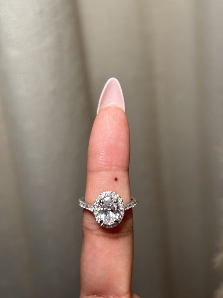 anillo Alpheratz oval