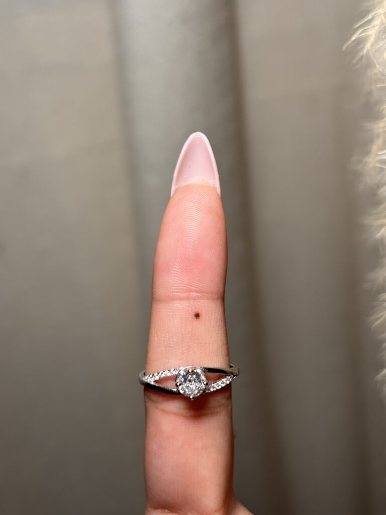 Anillo Abrazo de Luz