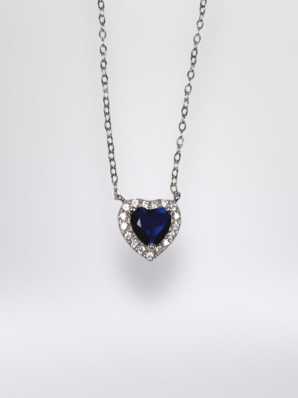97D937B7-F0F0-4D73-B5BC-06A381FCF028 Cadena Deep Ocean heart