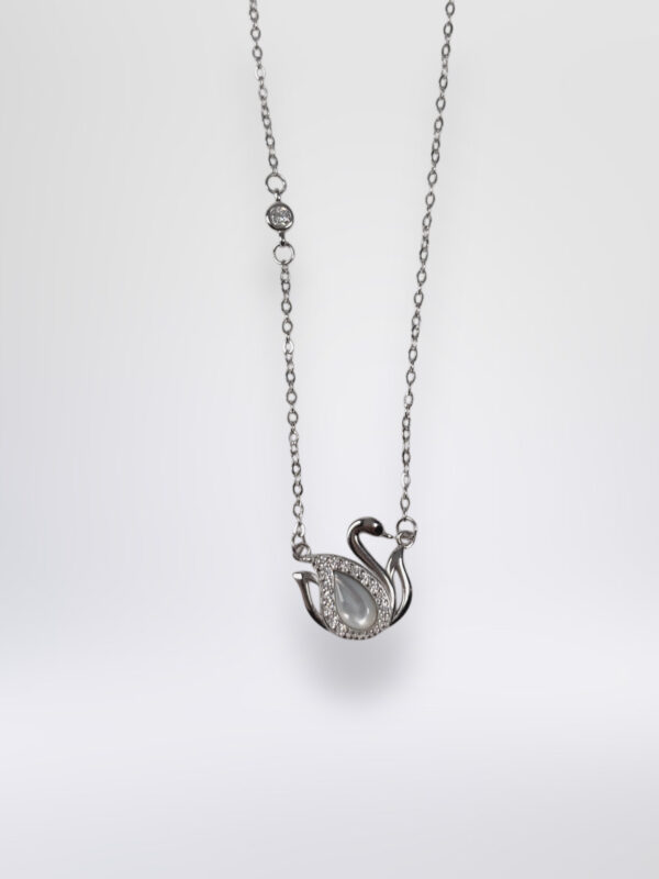 A2C155C8-BDB1-4310-B68A-E6B519892F54 Cadena Graceful Swan Lake