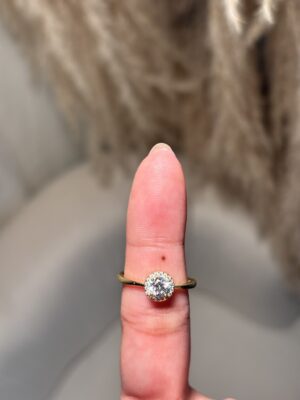 Anillo Halo Majestuoso