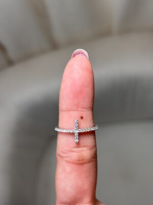 Anillo cruz de luz