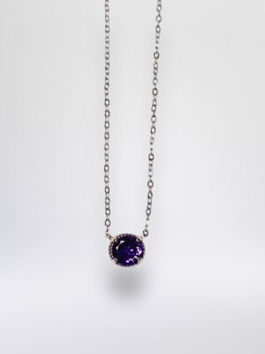 738c30ee-ff51-43e3-9a1d-ed0a0b214e94 Collar Solitario Amatista Deep